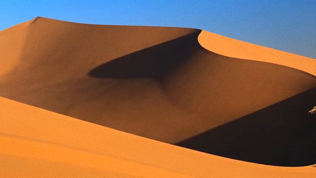 Desert Sun - Animació 3D смотреть онлайн