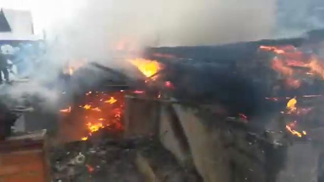 Пожар в деревне Кобона (Кировский район) смотреть онлайн