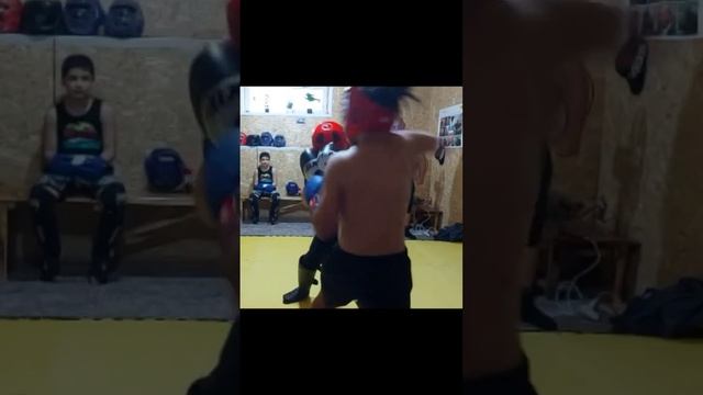 Бой качок против боксёра смотреть онлайн