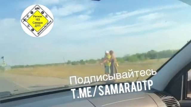 В Самаре на дороге сбили велосипедиста смотреть онлайн