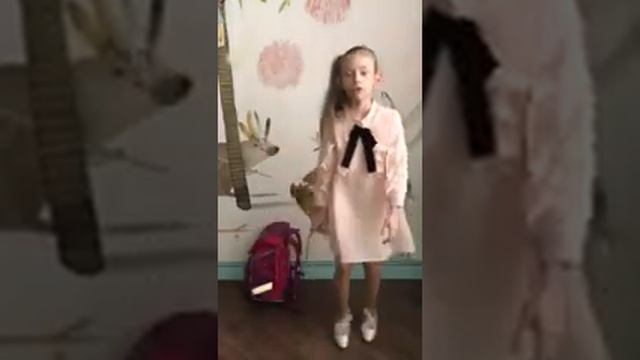 "Первая двойка" Э. Мошковская - читает Ева София Мошкова. смотреть онлайн