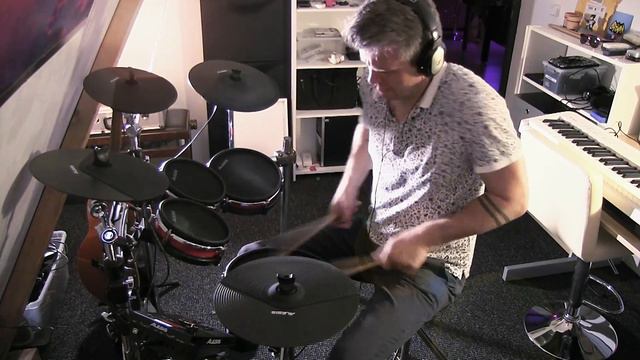 Jamming the Alesis Crimson II Mesh Kit смотреть онлайн