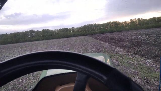 Ночная смена на тракторе Джондир 9430 с дисковой бороной. смотреть онлайн