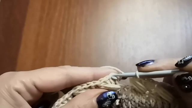 Шапка с отворотом крючком. Фиксированный ряд отворота, мастер-класс. смотреть онлайн