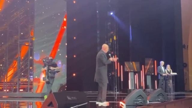 Александр Розенбаум песня "Вечерняя застольная" смотреть онлайн