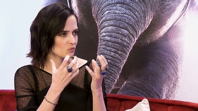 Magical Makeup Looks with THE Eva Green смотреть онлайн