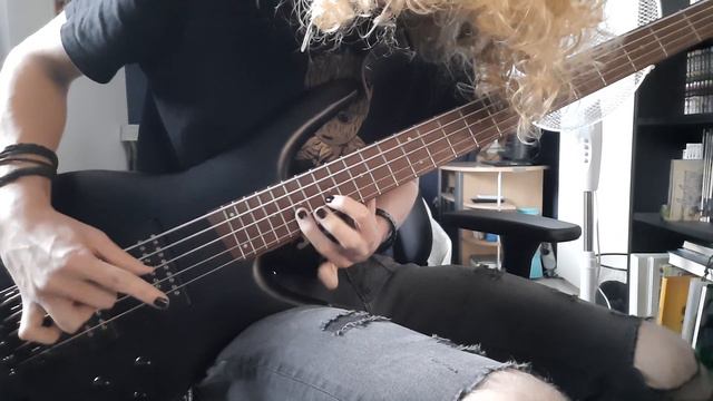 Everything Everything - Good Kid || Bass Cover [With Tabs] смотреть онлайн