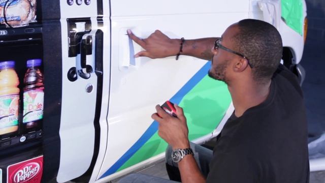 Vehicle Wrap Installation смотреть онлайн