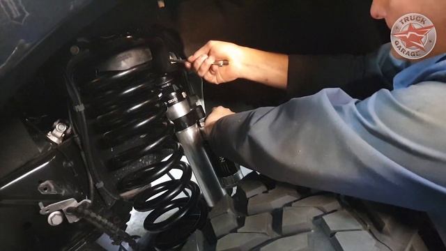 Большой тюнинг пикапа FORD Superduty F-350 Platinum смотреть онлайн