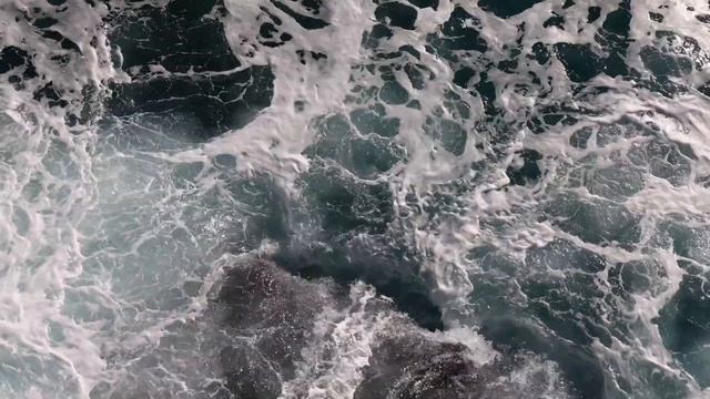 Релакс, шум волн, морской прибой с высоты птичьего полёта ! смотреть онлайн
