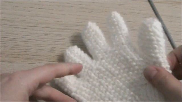 Как связать спицами перчатки (Часть 1)/How to knit gloves (Part 1) смотреть онлайн