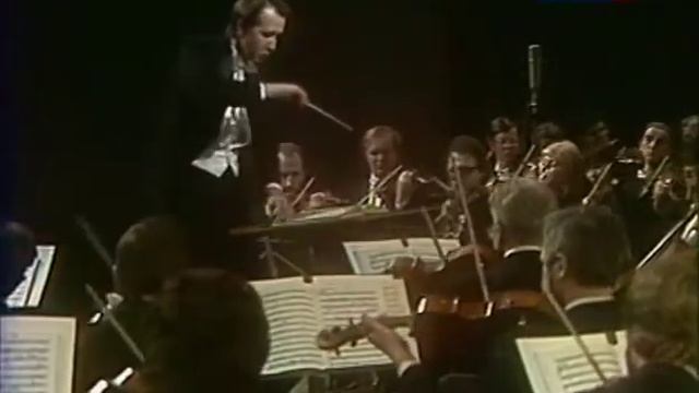 Mikhail Pletnev conducts Prokofiev Cinderella Suite - video 1991 смотреть онлайн
