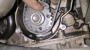 Volkswagen Caddy.Необычная замена ремня грм. Caddy 1.9.mp4