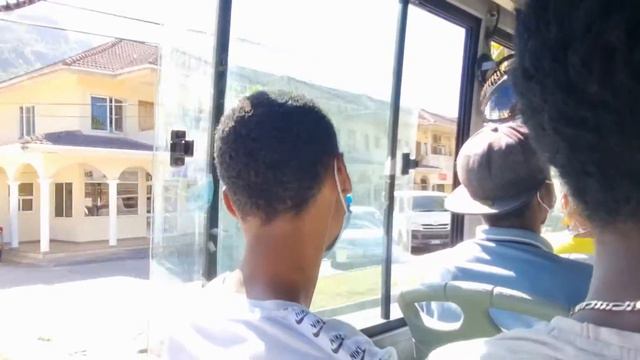 Сейшелы. Местный автобус. Билет стоит 28 рублей. смотреть онлайн