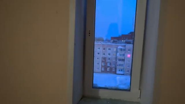 2 января 2024 года в девятиэтажке для сирот выбили окна в подъезде. смотреть онлайн