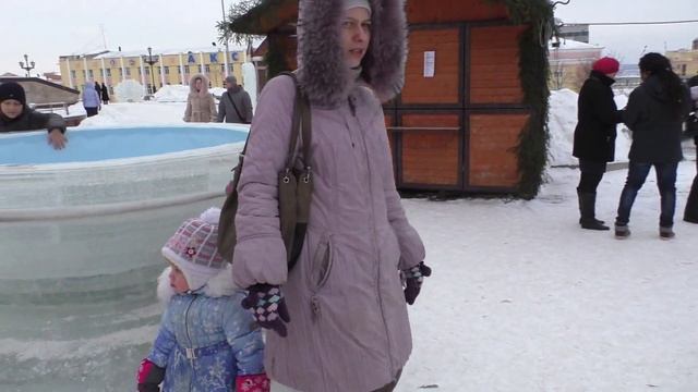 Ледяные ангелы. Выставка скульптур изо льда. Ижевск. смотреть онлайн