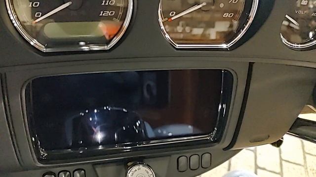 23' Tri Glide Ultra - 1st Look смотреть онлайн