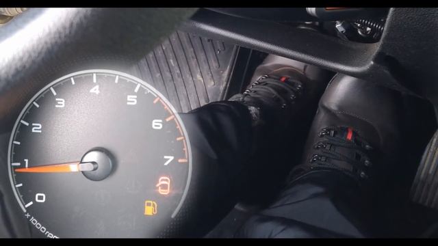 Горка, эстакада, трогание на подъёме с рабочего тормоза и ручника. Правильные действия, видео 2019. смотреть онлайн