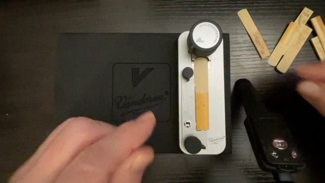 Vandoren Clarinet Reed Trimmer: Is It a Game Changer? смотреть онлайн