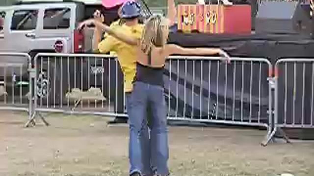 Dancing Groovy Guy смотреть онлайн