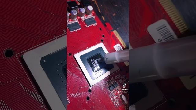 Замена термопасты на видеокарты! смотреть онлайн