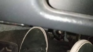 Скрип педали Nissan Tiida