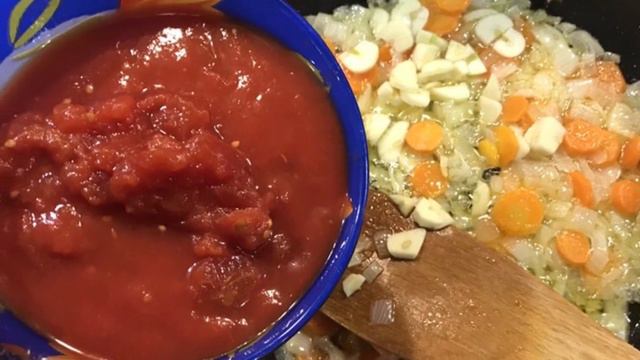 Червена леща с картофи - много вкусно и леко ястие, което ще приготвите за нула време! смотреть онлайн