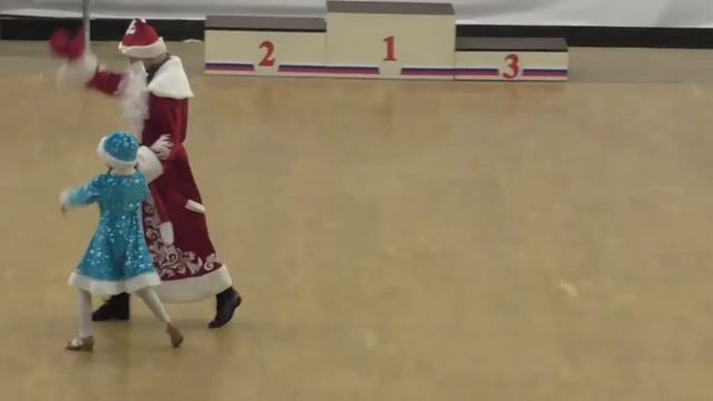 Танец Деда Мороза и Снегурочки смотреть онлайн