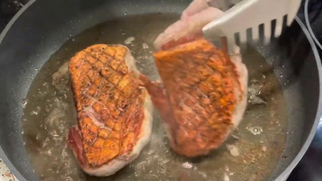 Утиная грудка с апельсиновым соусом. Очень вкусно #juliaslifenotes смотреть онлайн