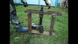 Замена сайлентблоков рычагов передней подвески на Toyota Corolla E150; Auris.