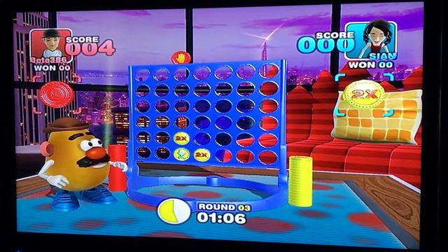 Hasbro Family Game Night - Connect 4 (Power Chips) смотреть онлайн