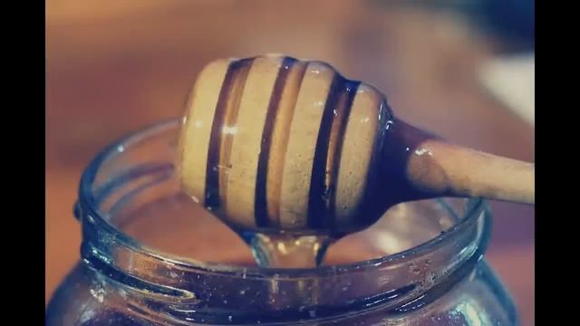 Что значит БЕЛАЯ ПЕНА в мёде. Гид для покупателей меда смотреть онлайн