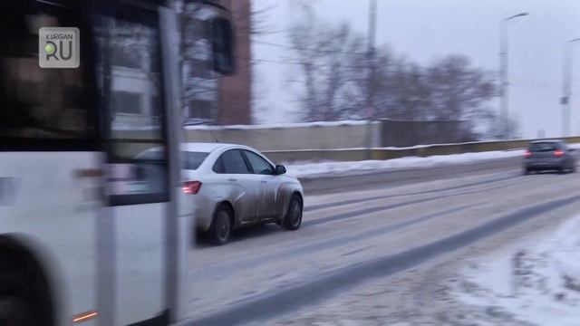 В Кургане ограничивают движение по изношенному мосту ЖБИ смотреть онлайн