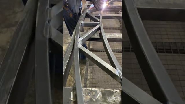 Производство навесов из поликарбоната под ключ Спецкаркас Москва и Московская область