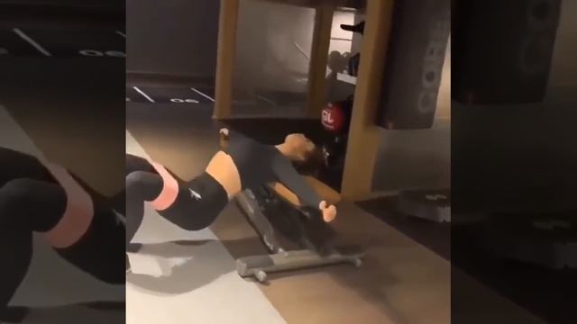 Упражнение с фитнес резинкой смотреть онлайн