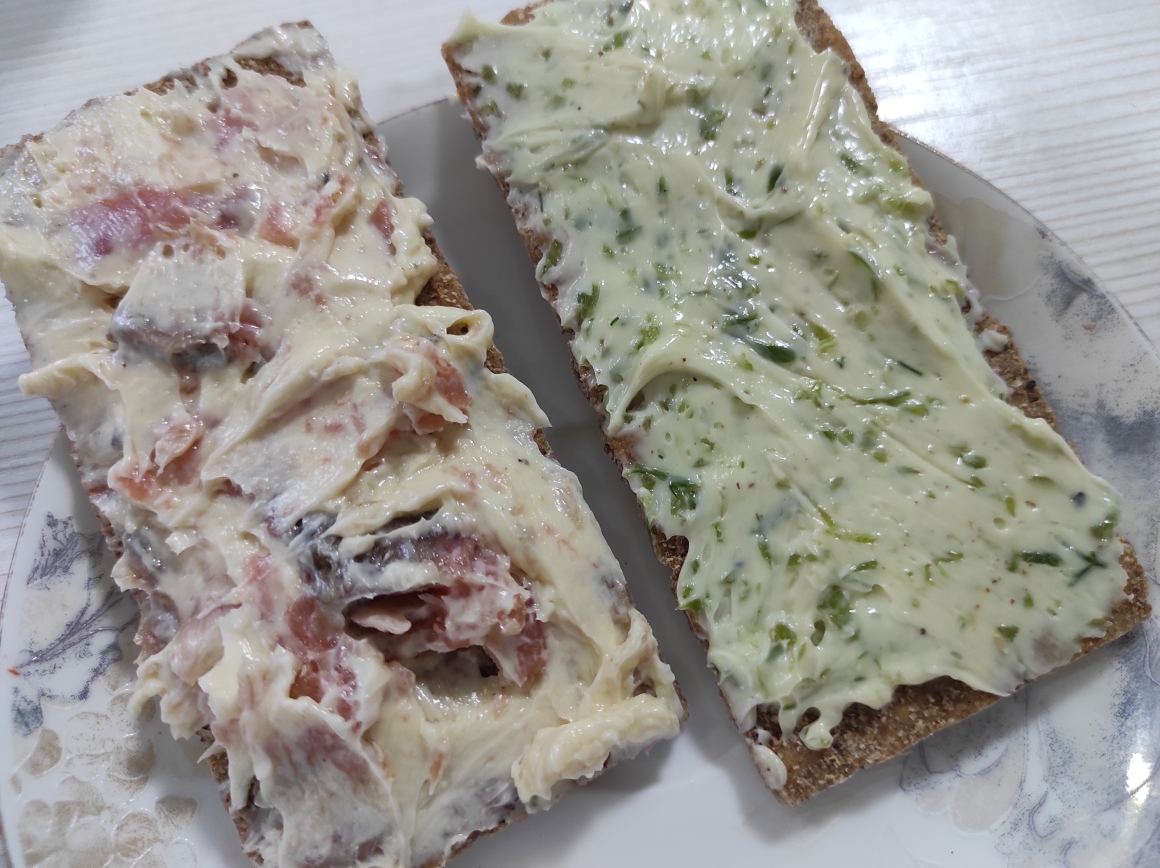 Намазки на хлеб..mp4 смотреть онлайн