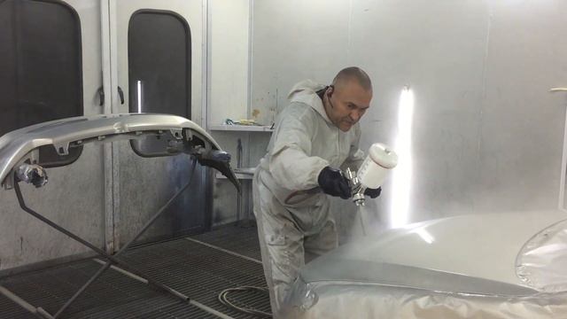 Покраска капота автомобиля в окрасочно-сушильной камере г.Смоленск смотреть онлайн