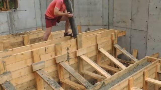 Заливка бетонных опор под бассейн смотреть онлайн