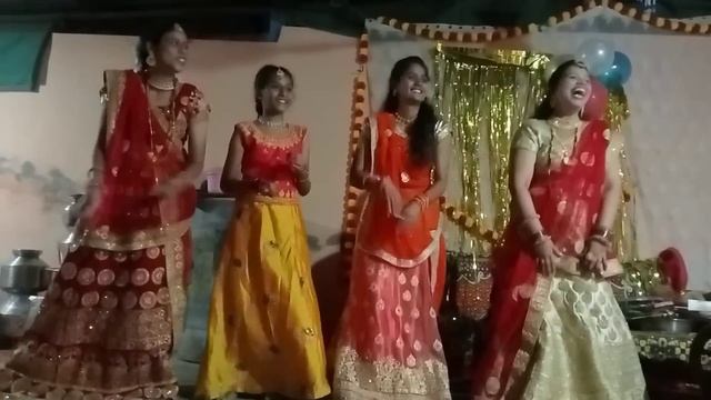 डोहाळे जेवण कार्यक्रमात आमचा डान्स,? वहिनीने काय ओळखलं,पेढा की बर्फी? смотреть онлайн