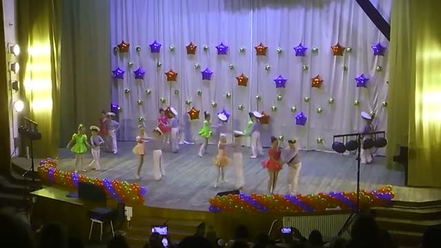 Чёрное море танец ,,Папина фуражка,, Ялта 07.11.15 смотреть онлайн