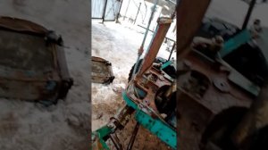 снимаем радиатор ЮМЗ 6  ДЛЯ ЗАМЕНЫ НИЖНЕЙ ВАННЫ