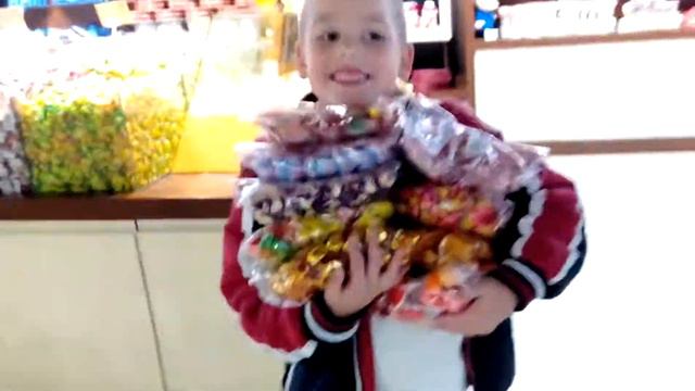 Видео-факт ))) Конфеты на праздник Хэллоуин закуплены! Приезжайте к нам на Конфетную вечеринку! смотреть онлайн