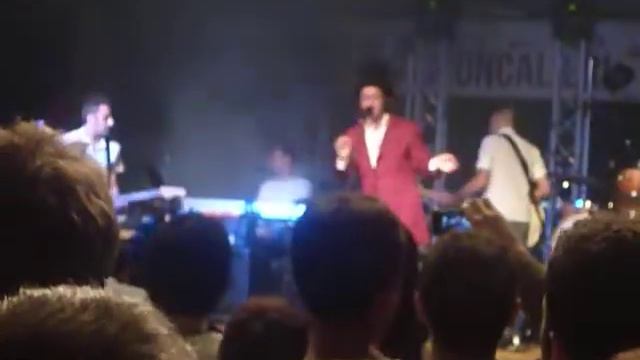 Simone Cristicchi - "L'Italia di Piero" (finale) + "Ombrelloni" @ Moncalieri (TO) смотреть онлайн