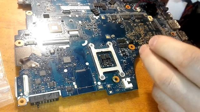 Ремонт ноутбука Samsung без изображения начинать с этого... смотреть онлайн