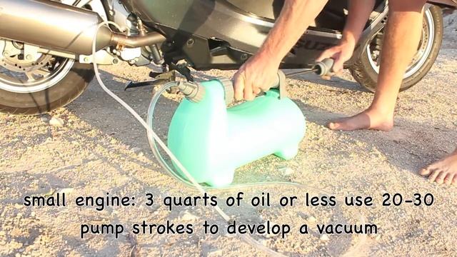 LiquiVac - Engine Oil Drain on Suzuki Burgman 400 | MicBergsma смотреть онлайн