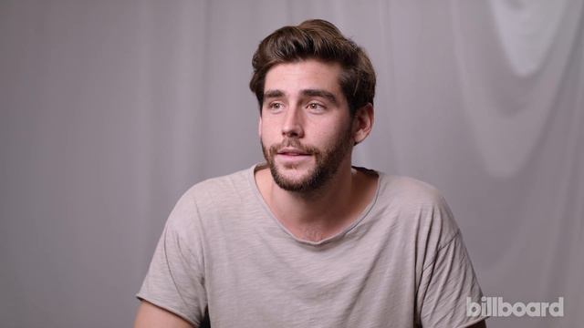 Alvaro Soler Talks Favorite Home-Cooked Dish, Slang Words & More | Growing Up Latino