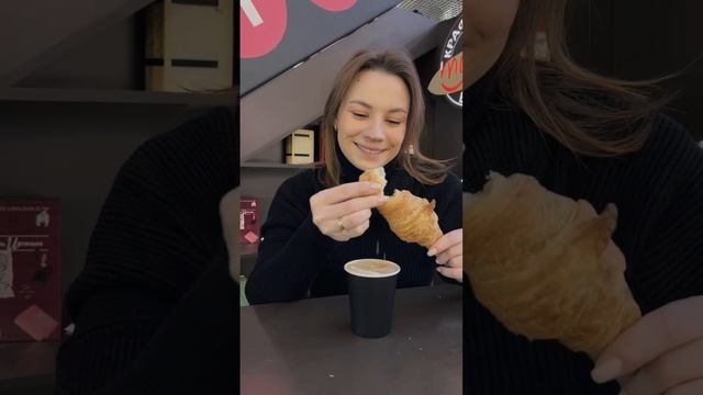 Что французы едят на завтрак?? #французскийязык #французскийснуля смотреть онлайн