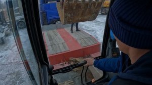 Как загнать ЭКСКАВАТОР на ТРАЛ ???  Как съехать с Трала??? ( Безопасный способ с комментариями)