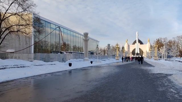 ВДНХ!История за 8 минут! Прогулка Moscow walk смотреть онлайн