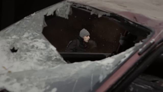 A dramatic surprise on an ice-cold day смотреть онлайн
